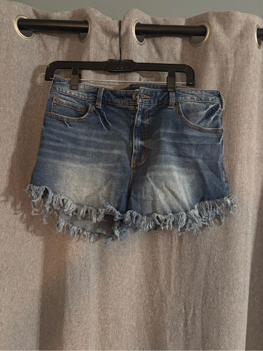 Frayed Fringe Hem Blue Denim Women's Shorts